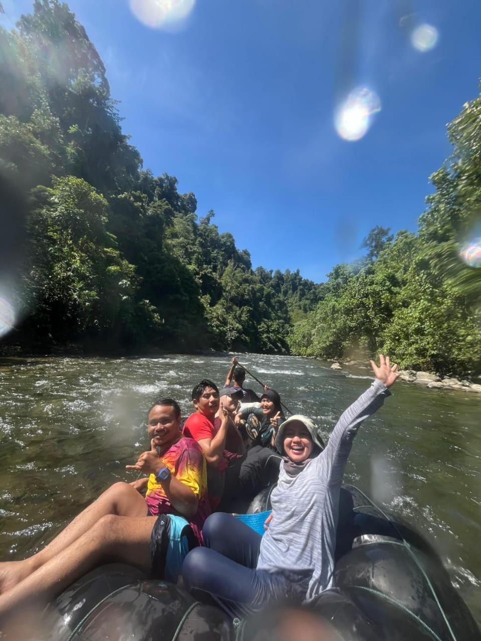 Pongo Guest House & Jungle Trekking Букит Лаванг Екстериор снимка